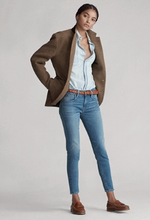 Load image into Gallery viewer, RALPH LAUREN Tompkins Skinny Crop Jean